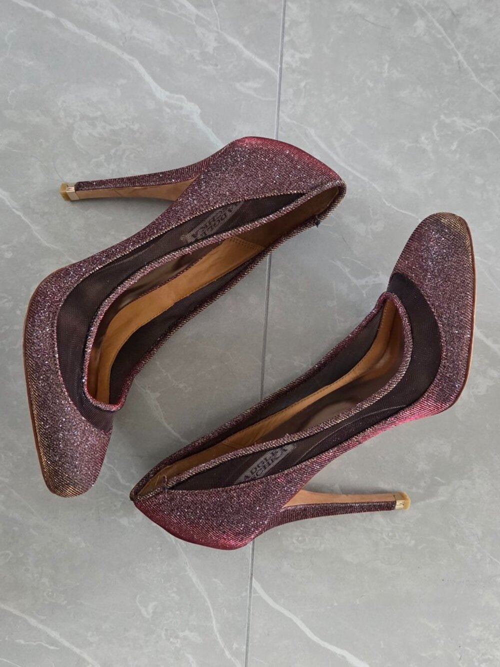 Color changing high heels - Picture 3 of 3